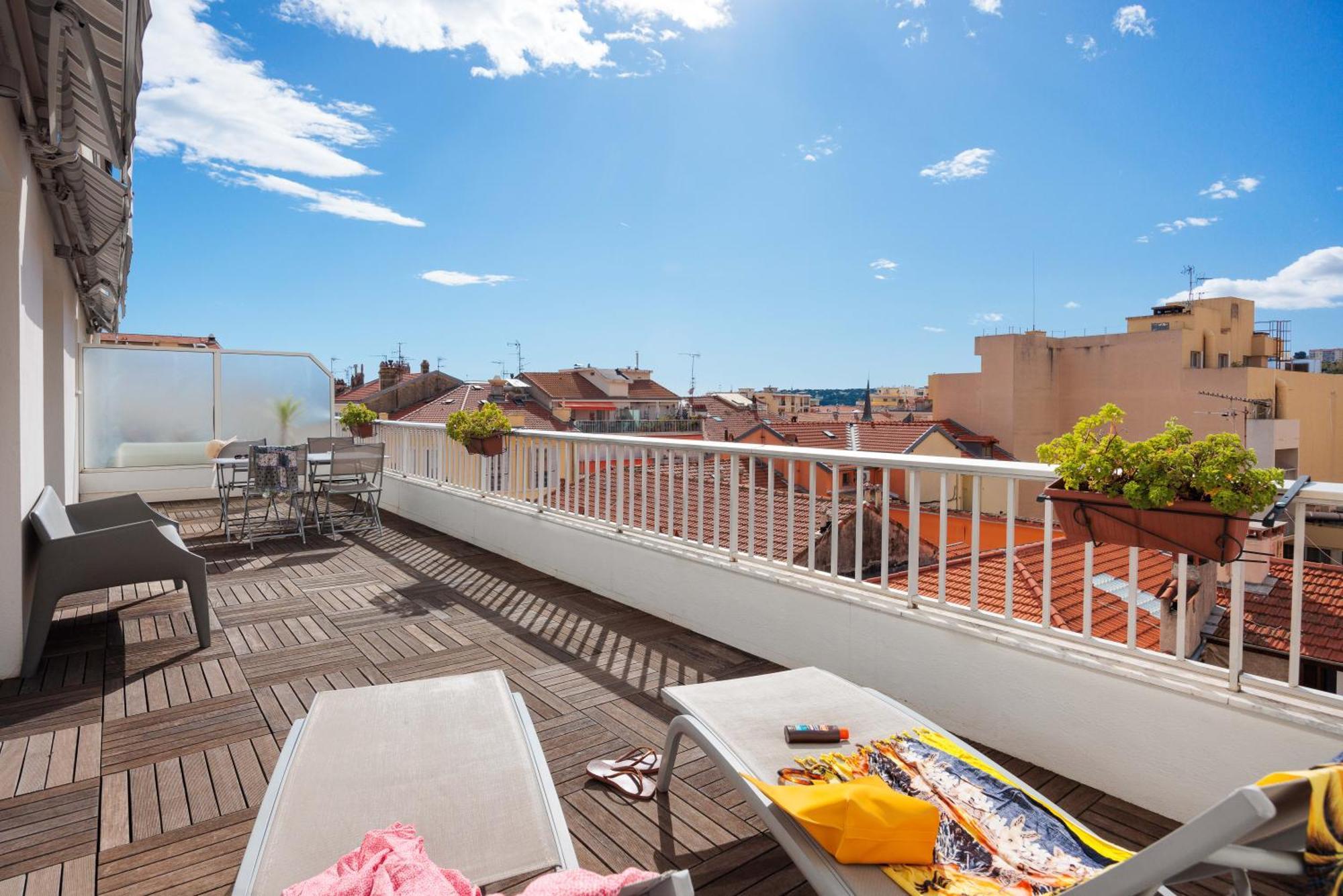 Hotel Ibis Styles Menton Centre Esterno foto