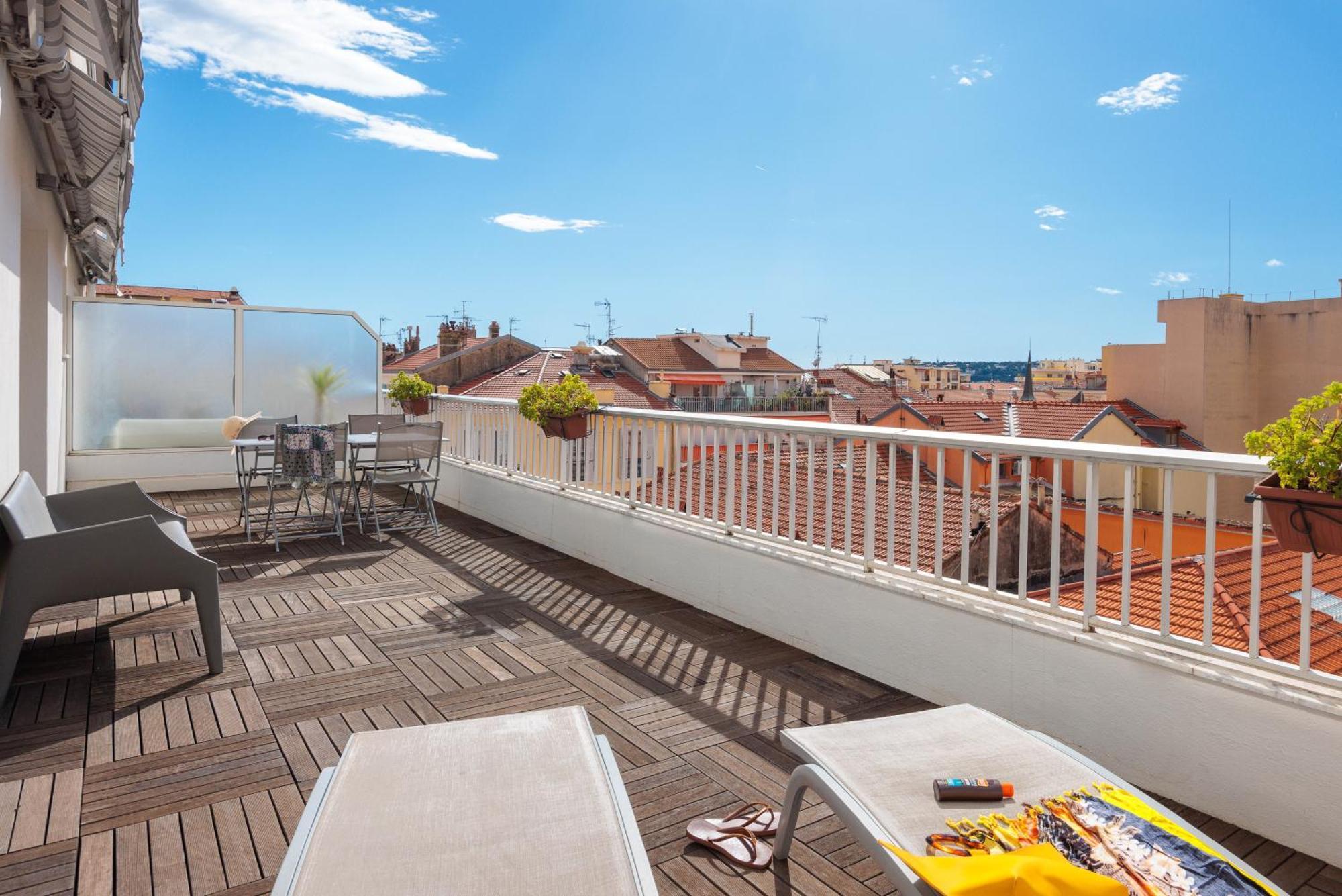 Hotel Ibis Styles Menton Centre Esterno foto