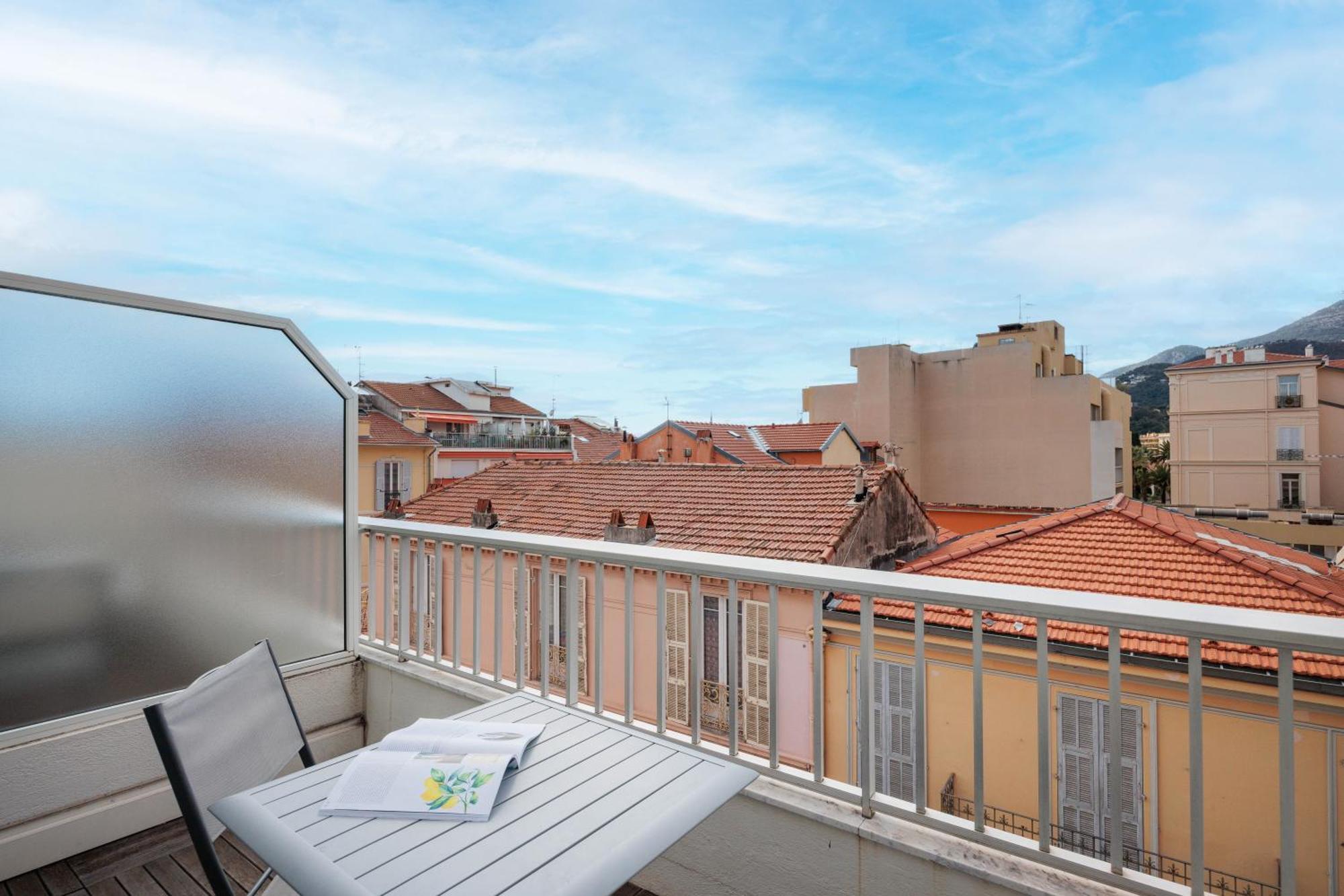 Hotel Ibis Styles Menton Centre Esterno foto