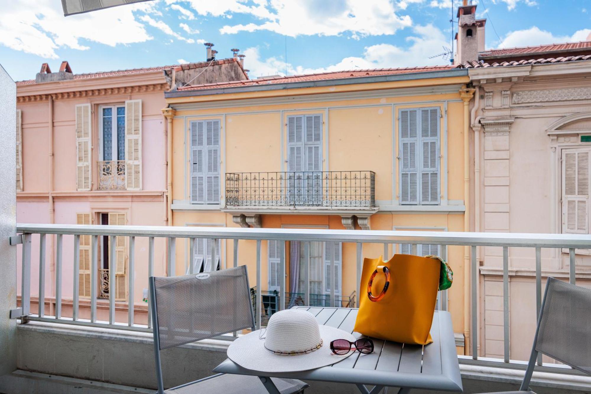 Hotel Ibis Styles Menton Centre Esterno foto