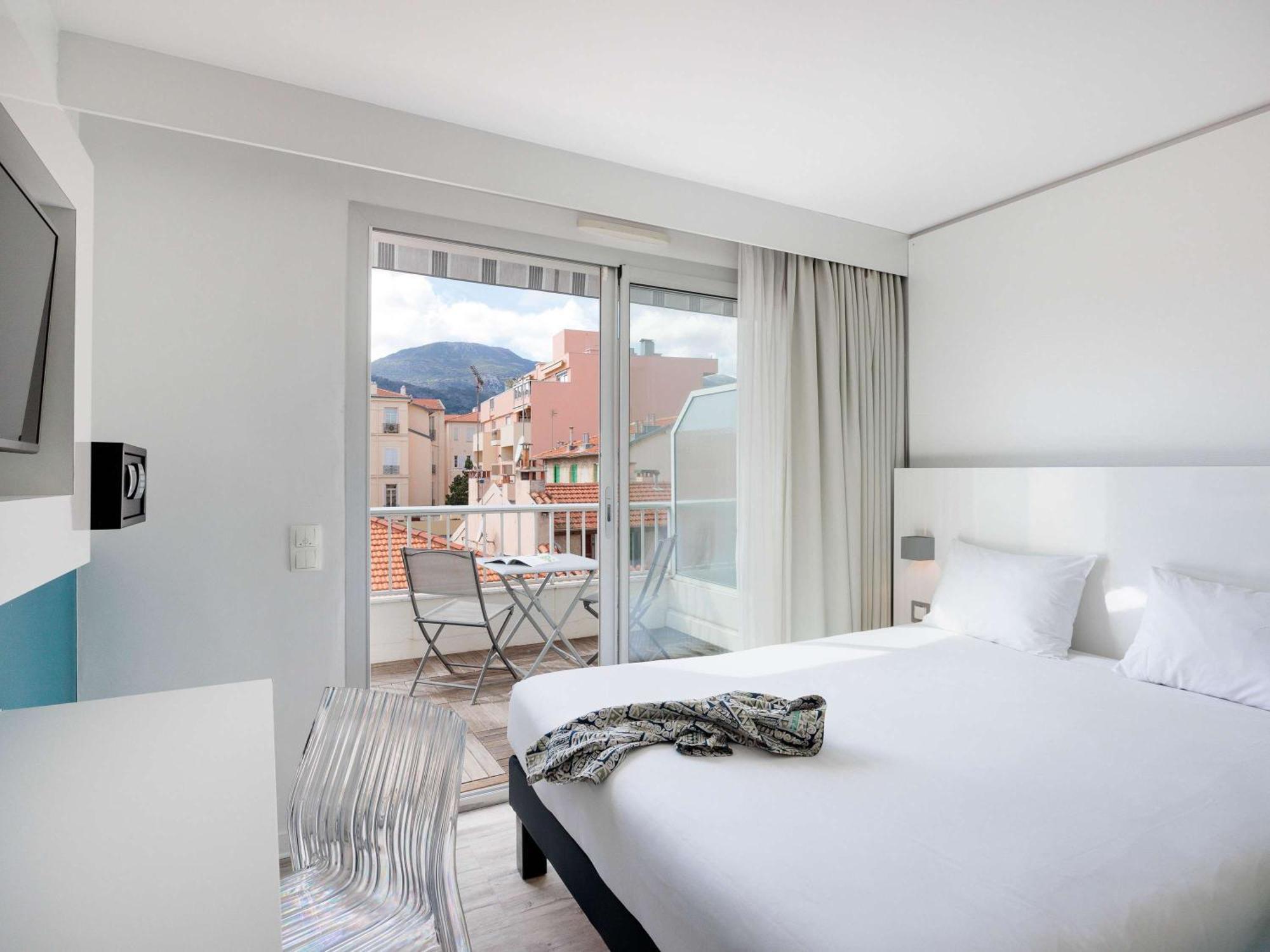 Hotel Ibis Styles Menton Centre Esterno foto