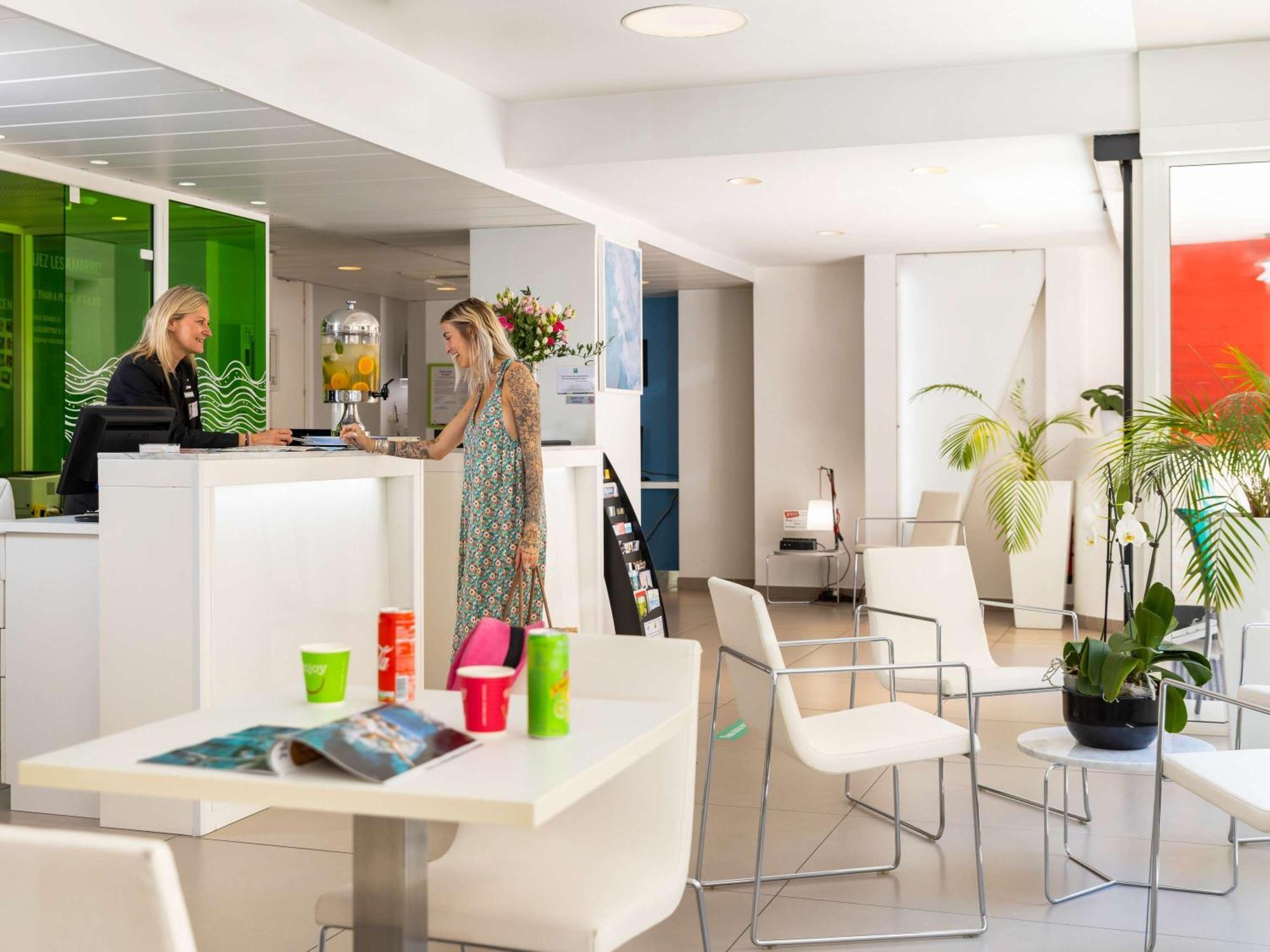 Hotel Ibis Styles Menton Centre Esterno foto