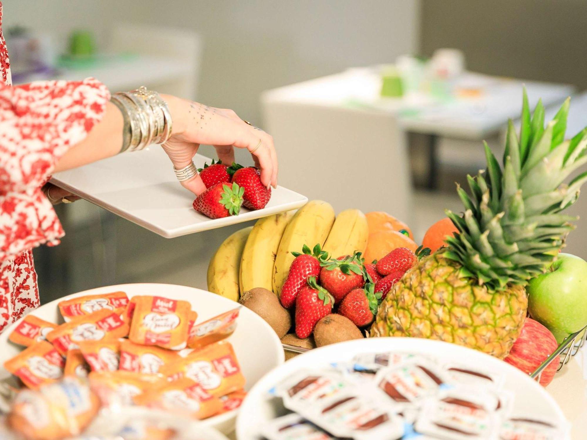 Hotel Ibis Styles Menton Centre Esterno foto